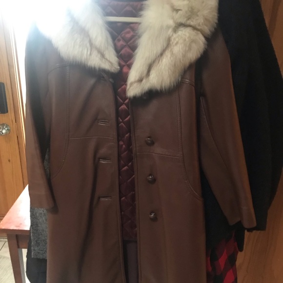 Vintage 1970s Leather and Fur long coat - Picture 4 of 8